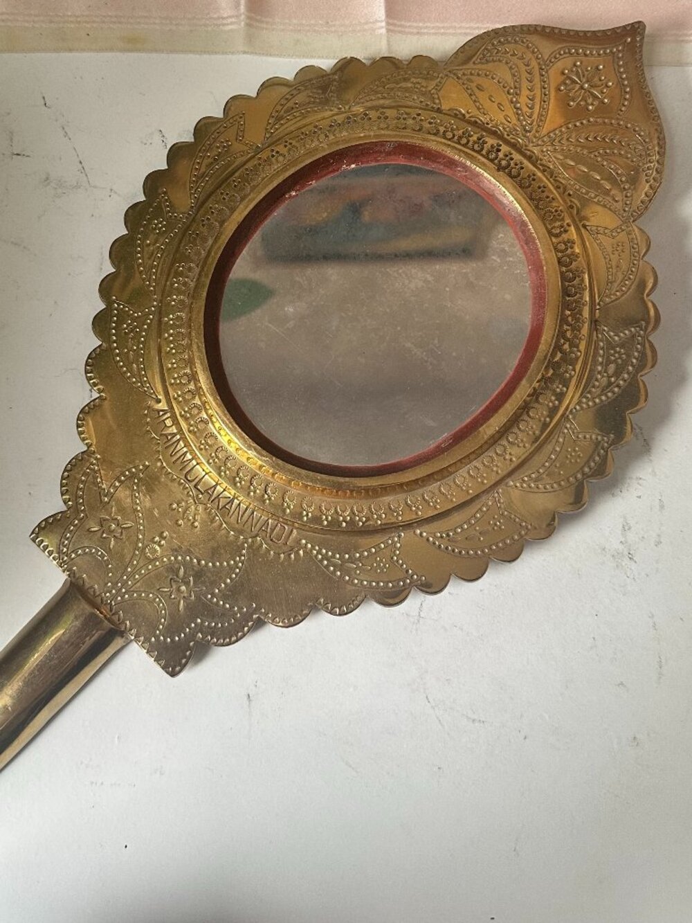 Aranmula Kannadi Metal Handheld Vanity Mirror